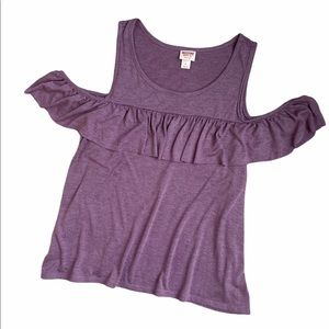 Sleeveless cold shoulder top